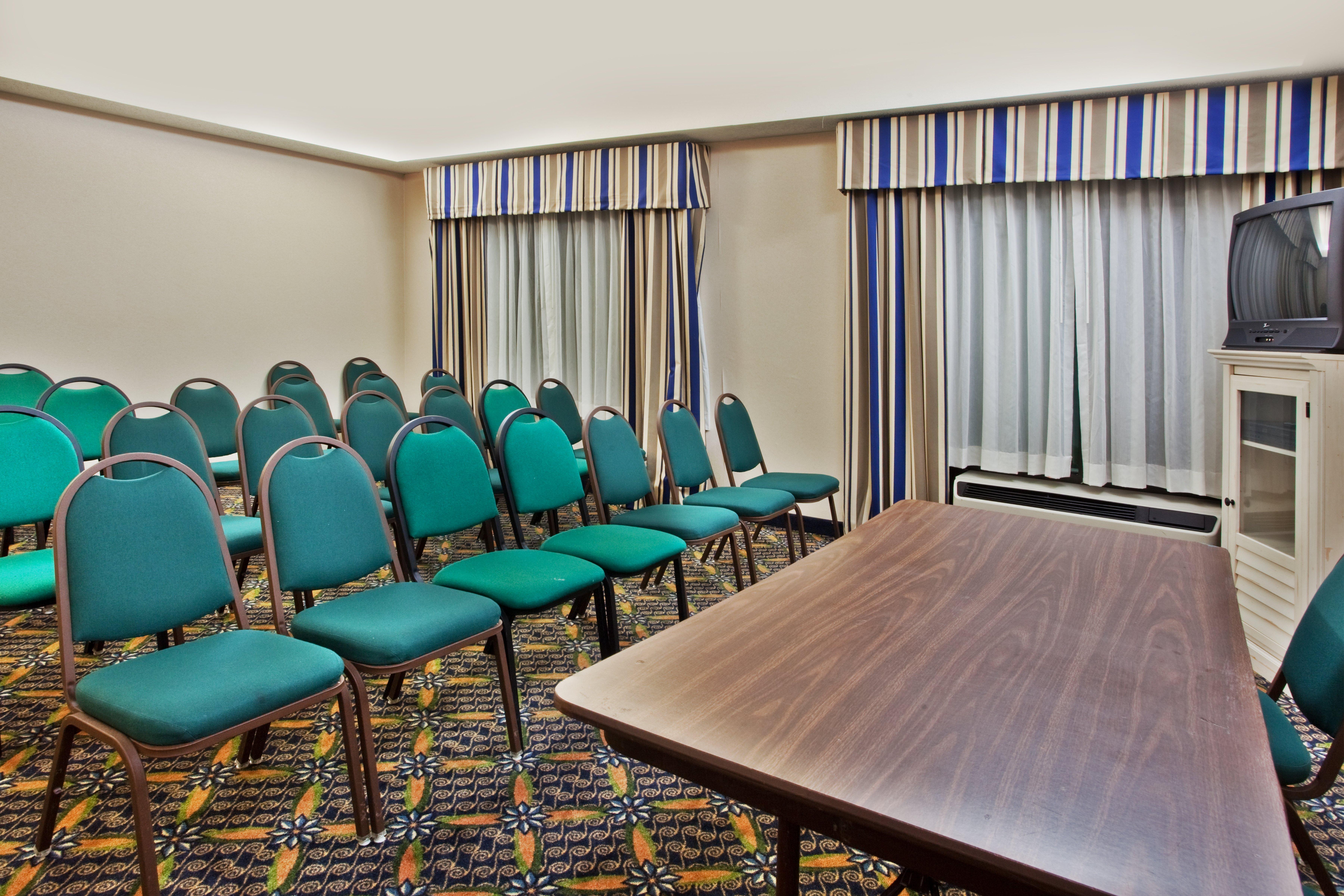 Holiday Inn Express Hotel & Suites Lawrenceville By Ihg Kültér fotó